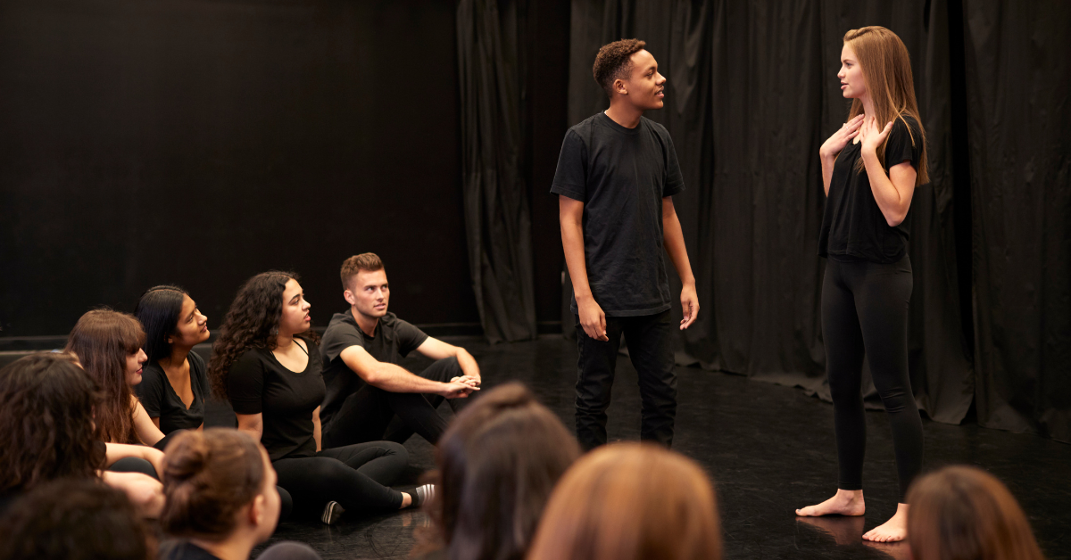 How actors can engage the audience?